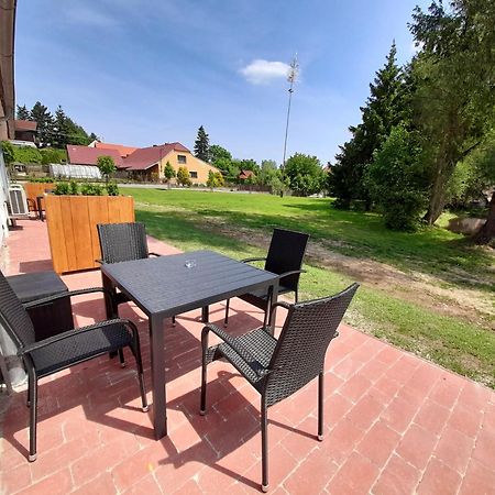 Residence Tvrz Skocice Luaran gambar