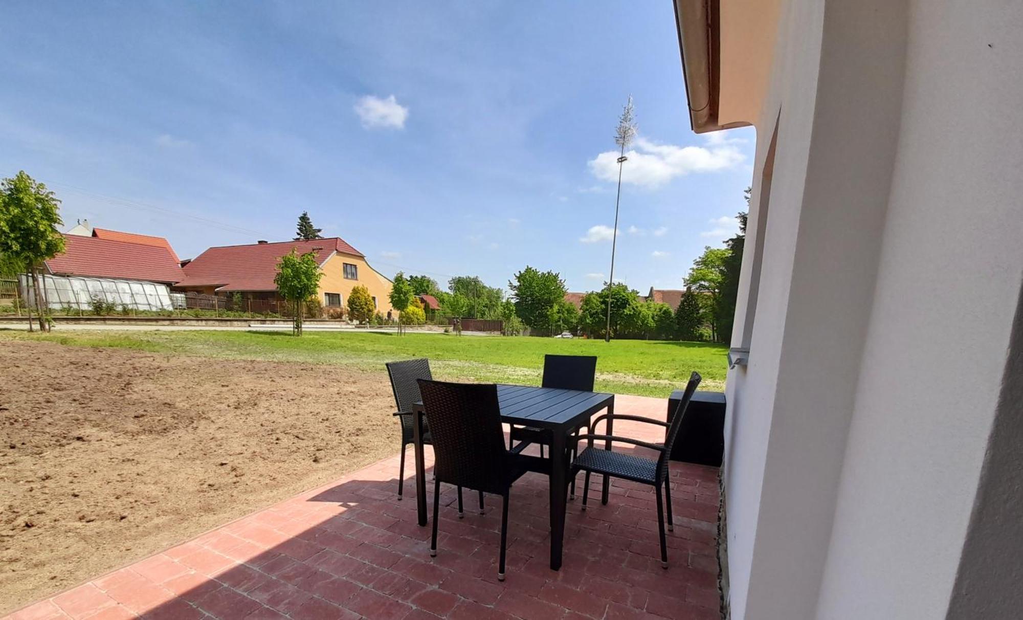 Residence Tvrz Skocice Luaran gambar