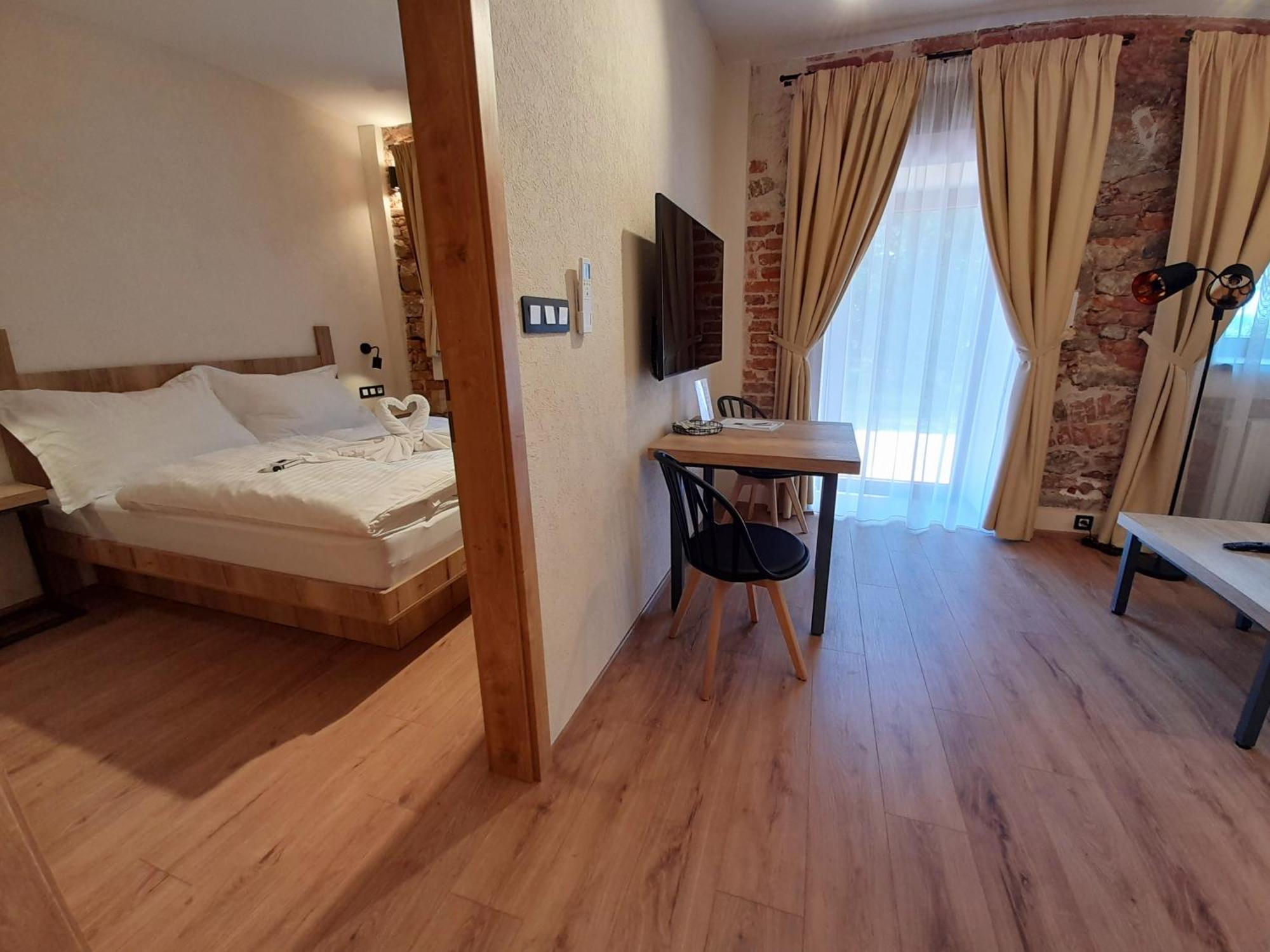 Residence Tvrz Skocice Luaran gambar