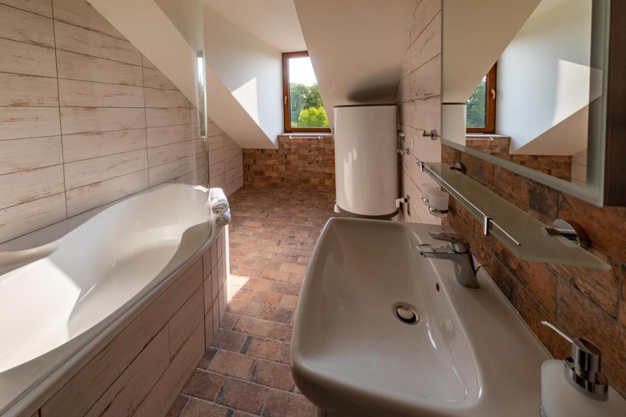 Residence Tvrz Skocice Luaran gambar
