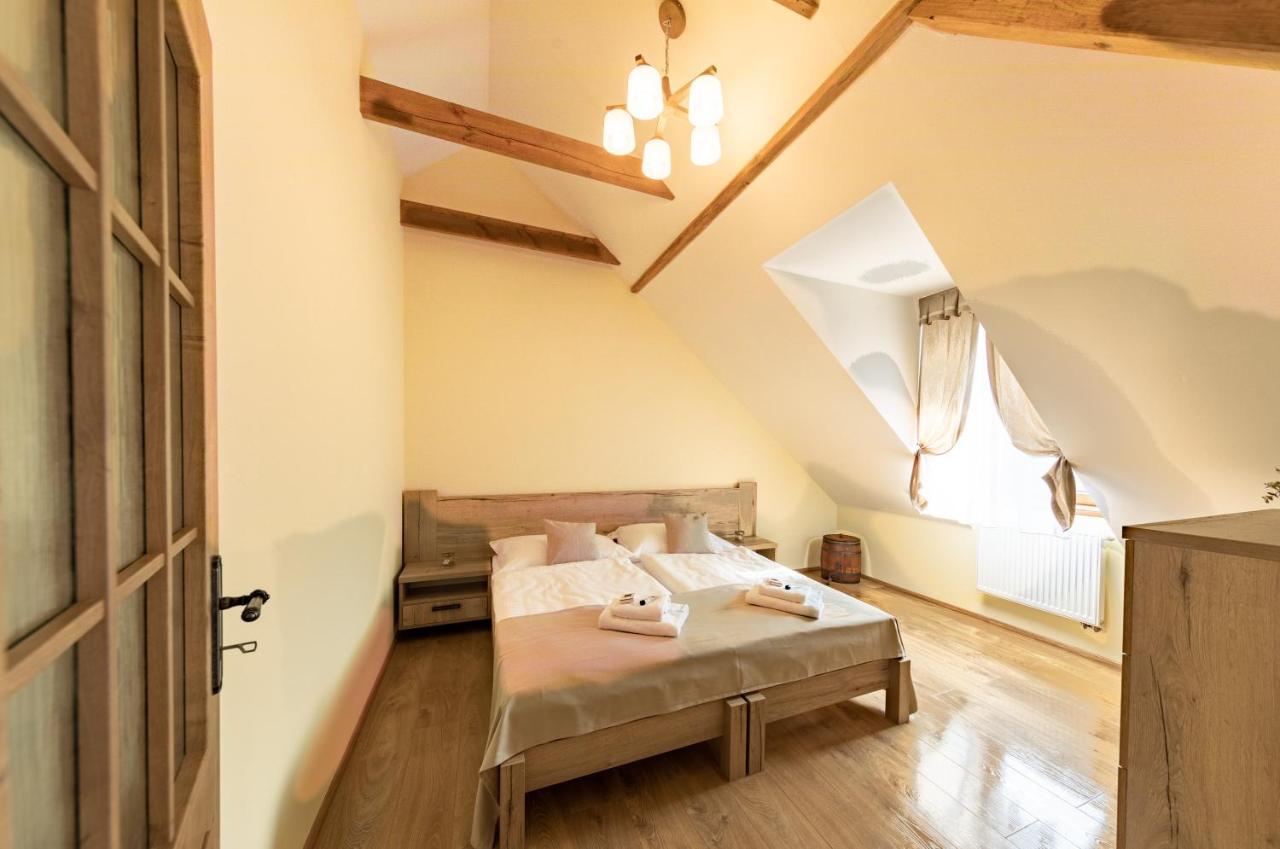 Residence Tvrz Skocice Luaran gambar